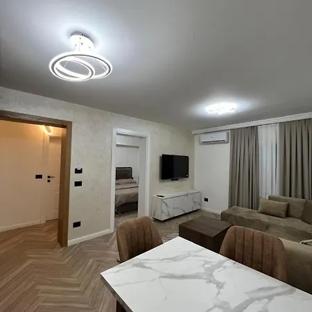Rama Apartamento Tirana