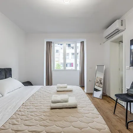 Rama Apartamento Tirana